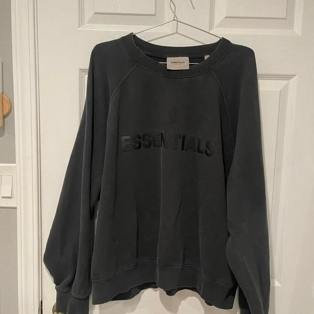 Essentials Classic Logo Sweatshirt - Picture 1 of 3